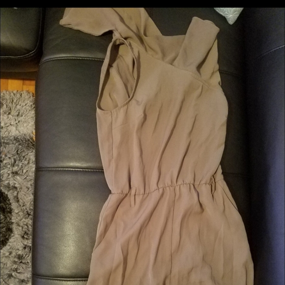 Olive green H & M jumpsuit size 6 pre owned - Picture 5 of 5